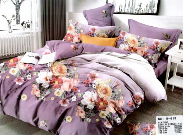lenjerie de pat 2 persoane flowers on purple background